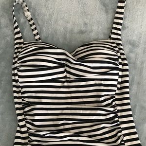 Super flattering stripped one piece